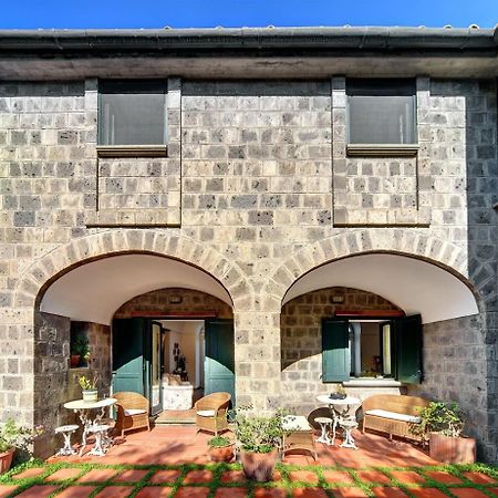 Fondo Turiello Villa Gardens Pool And Guest Services Масса-Лубренсе Экстерьер фото